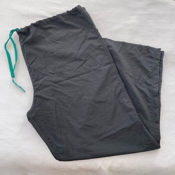 scrub set  - Picture 2 of 4